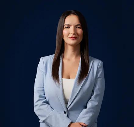 Alexandra Bogdan - Echipa de management PPC blue